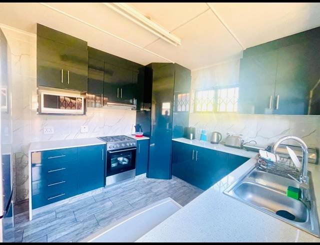 3 BEDROOM HOUSE FOR SALE IN MONTCLAIR